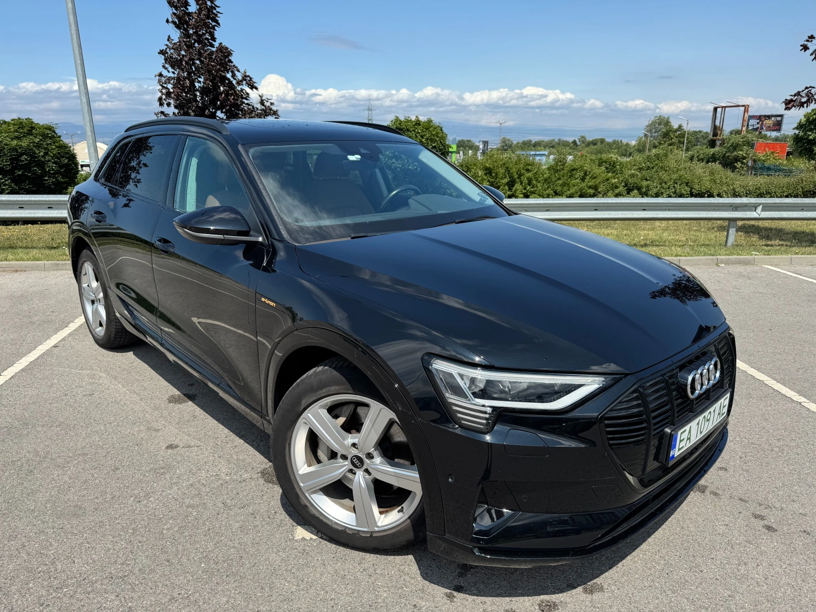 Audi E-Tron 50 quattro Панорама, Кожа, Black Optics