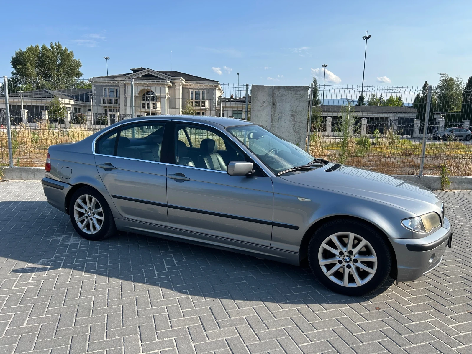 BMW 320