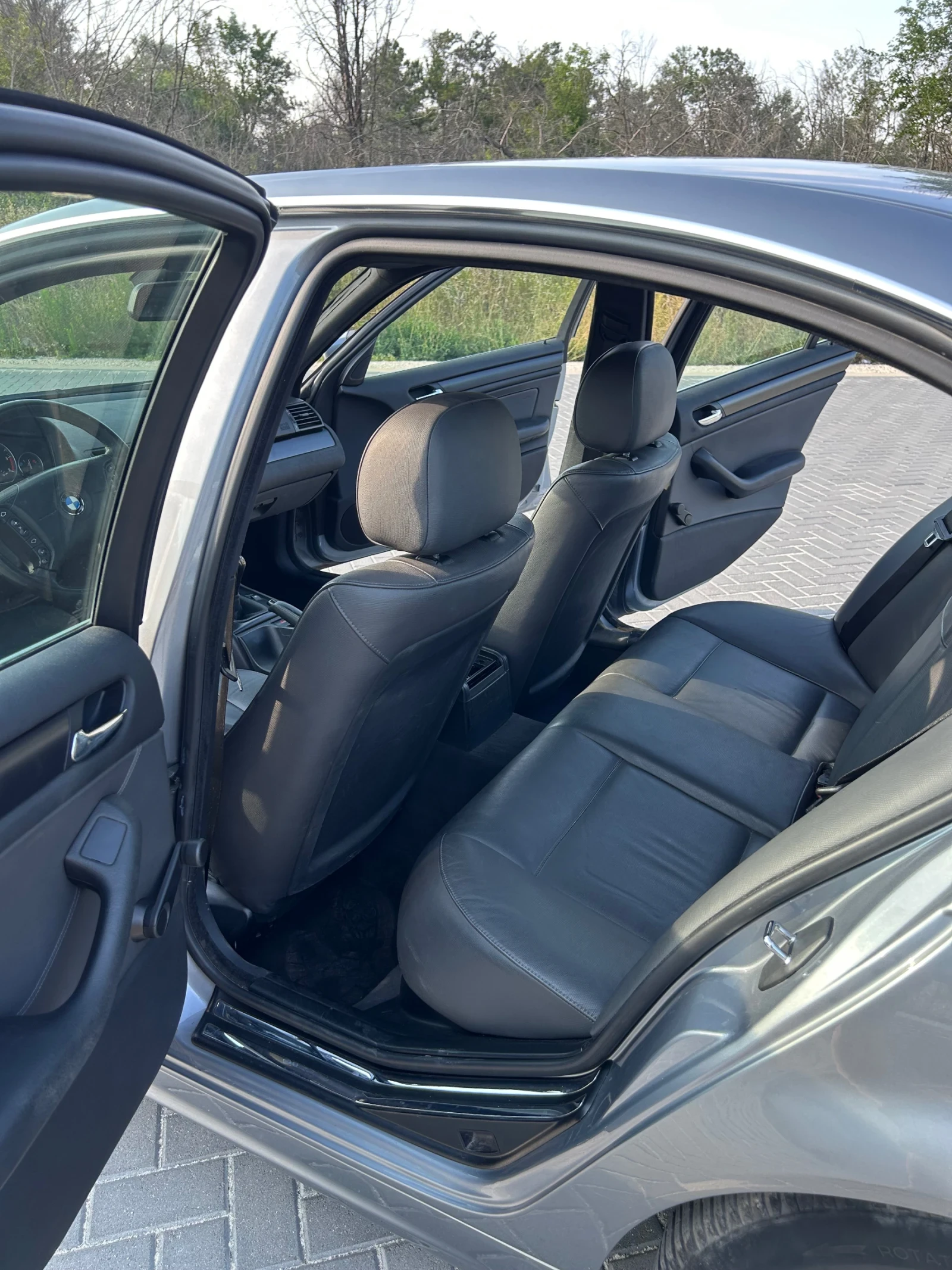 BMW 320, снимка 5 - Автомобили и джипове - 55474350
