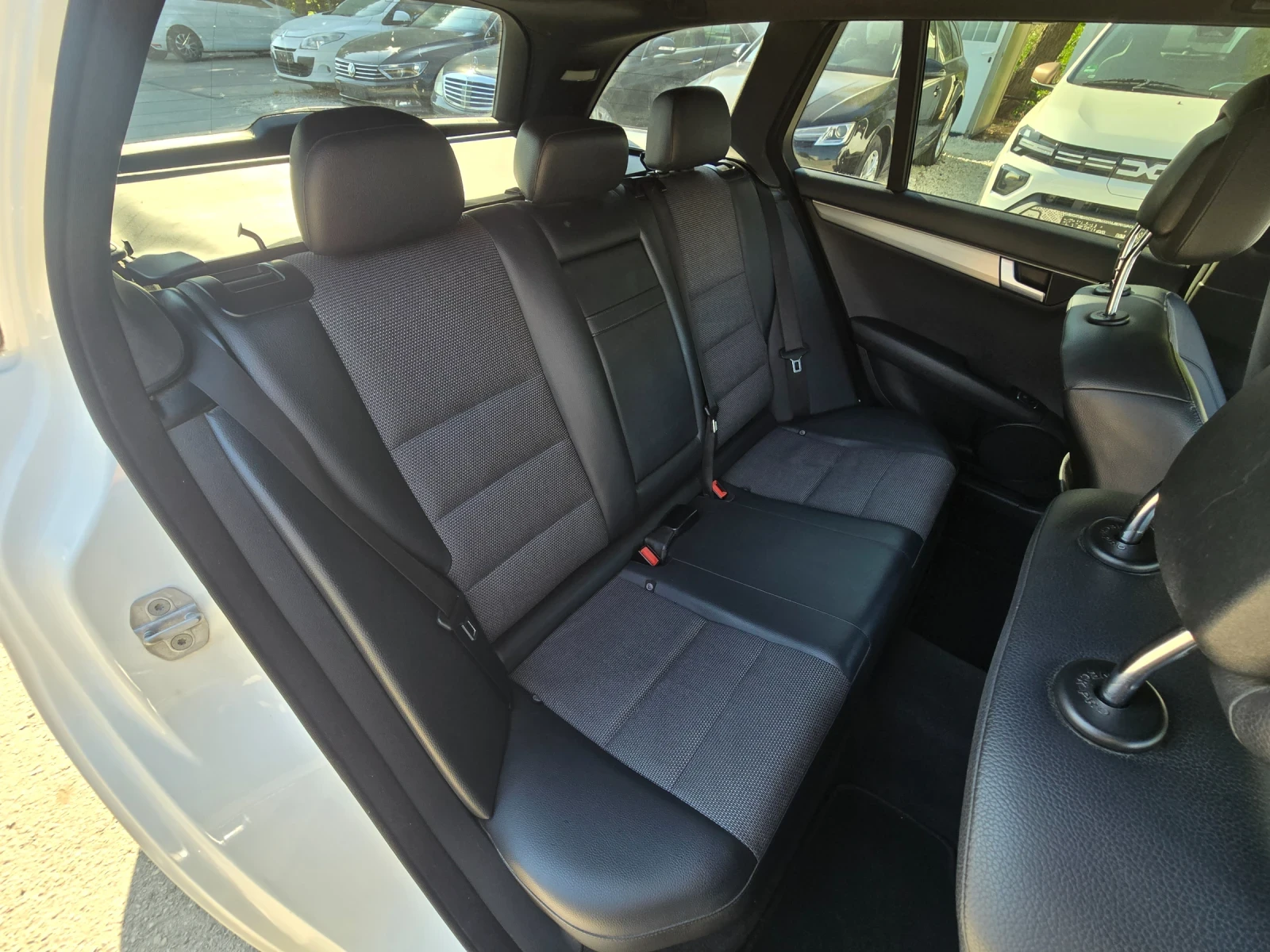 Mercedes-Benz C 220 CDI 170к.с Face Топ състояние , снимка 15 - Автомобили и джипове - 55529691
