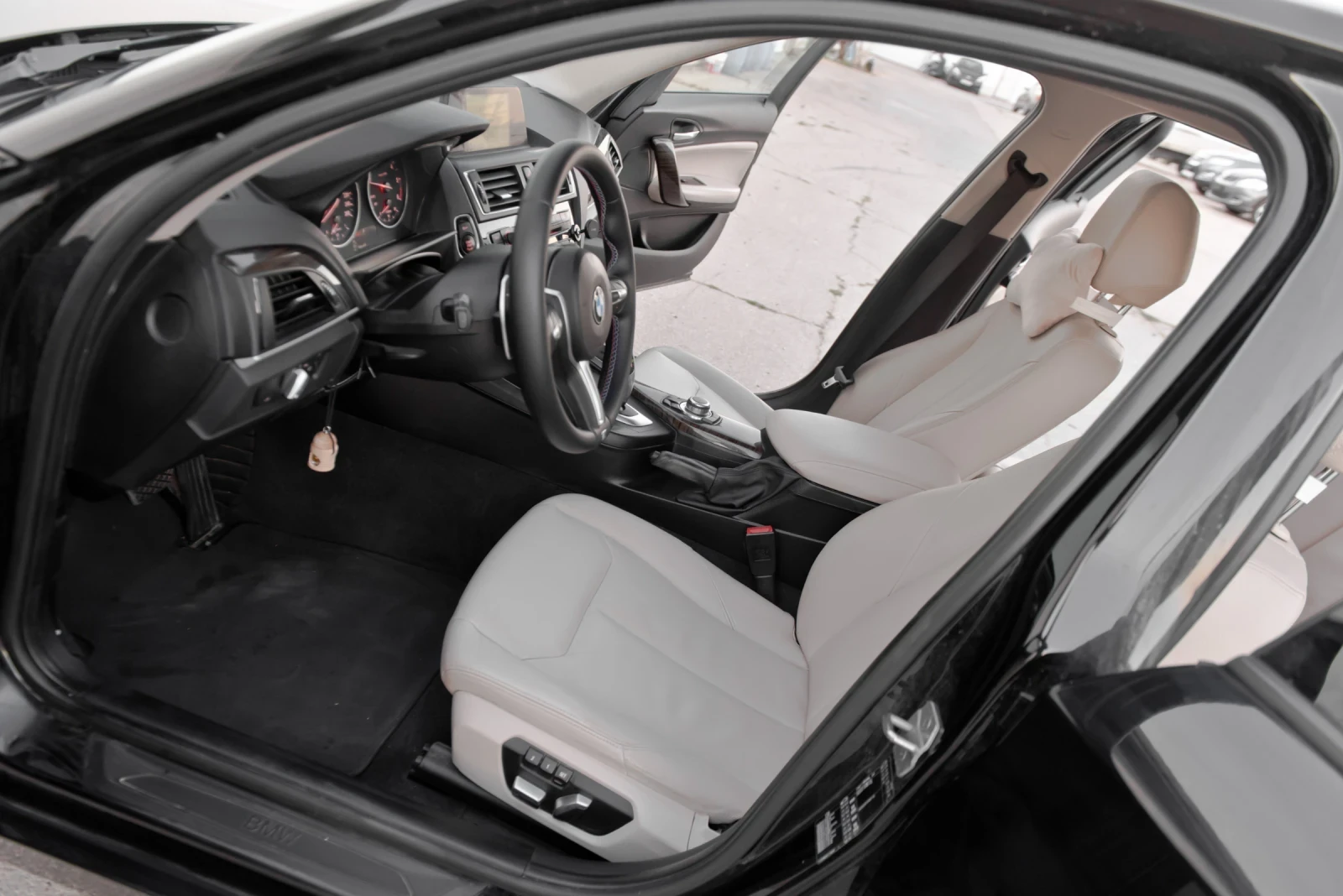 BMW 118 Bmw 118D* 150к.с* ПОДГРЕВ* КОЖА* , снимка 9 - Автомобили и джипове - 56002755