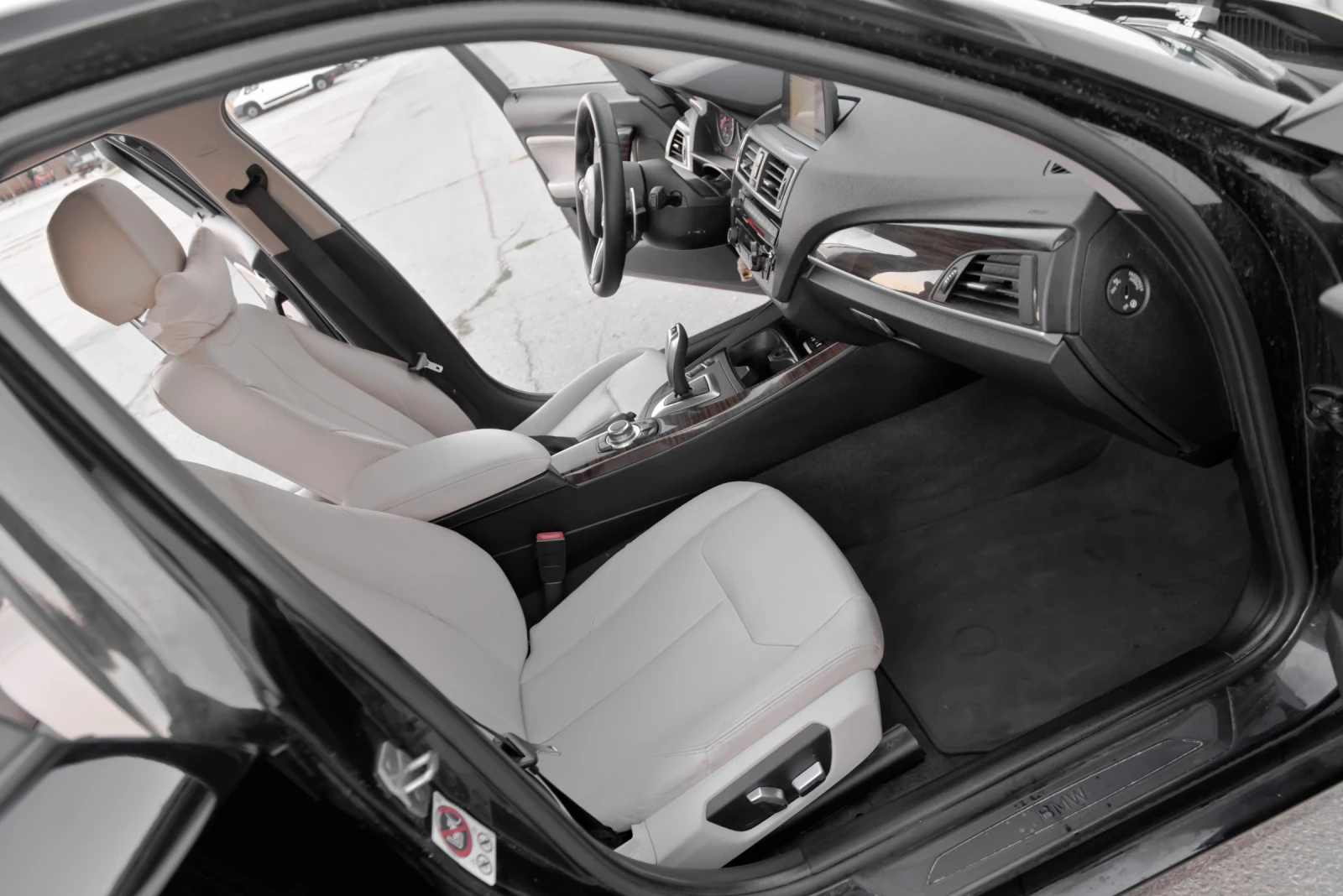 BMW 118 Bmw 118D* 150к.с* ПОДГРЕВ* КОЖА* , снимка 10 - Автомобили и джипове - 56002755