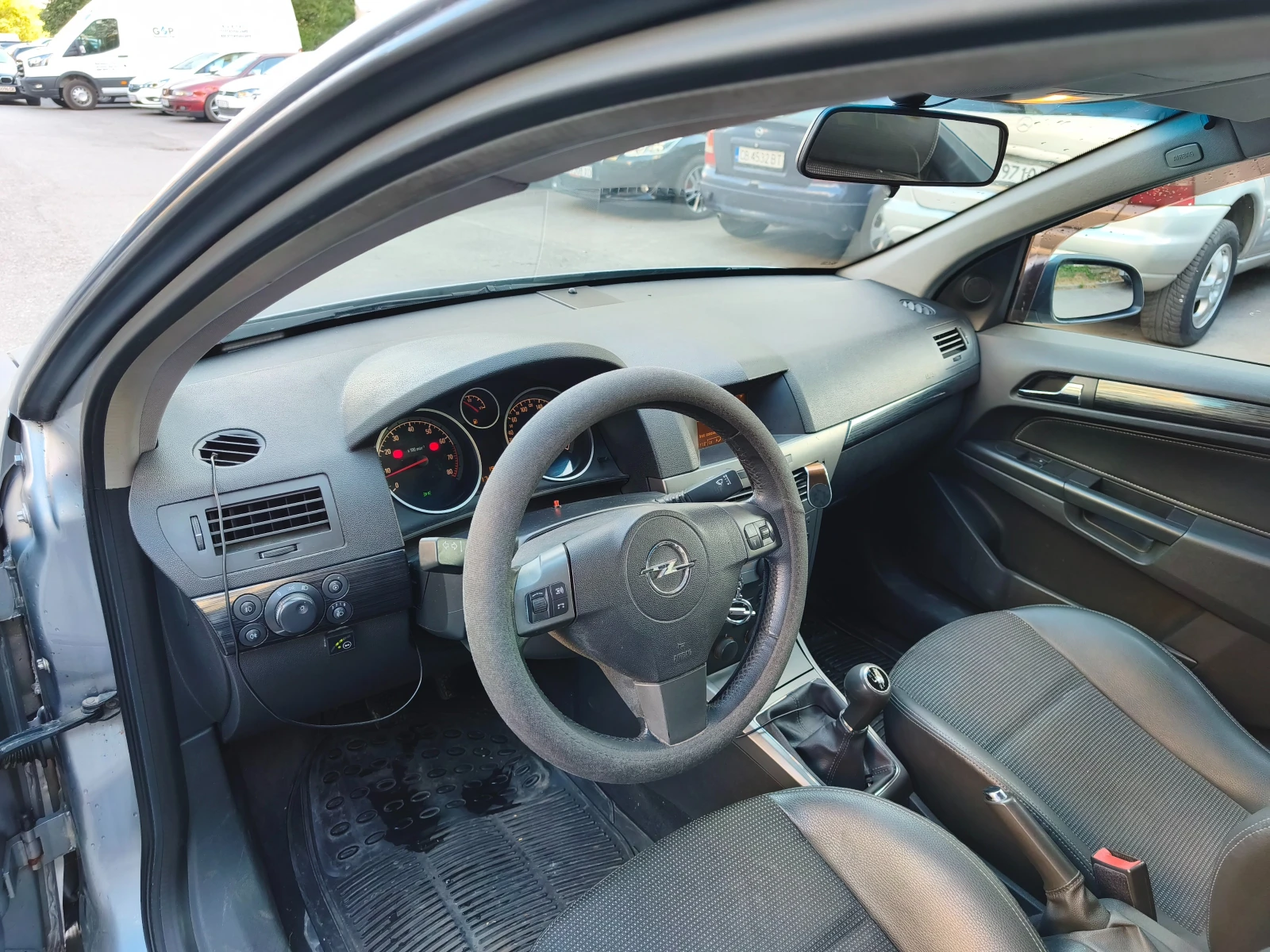Opel Astra H, снимка 8 - Автомобили и джипове - 56068159