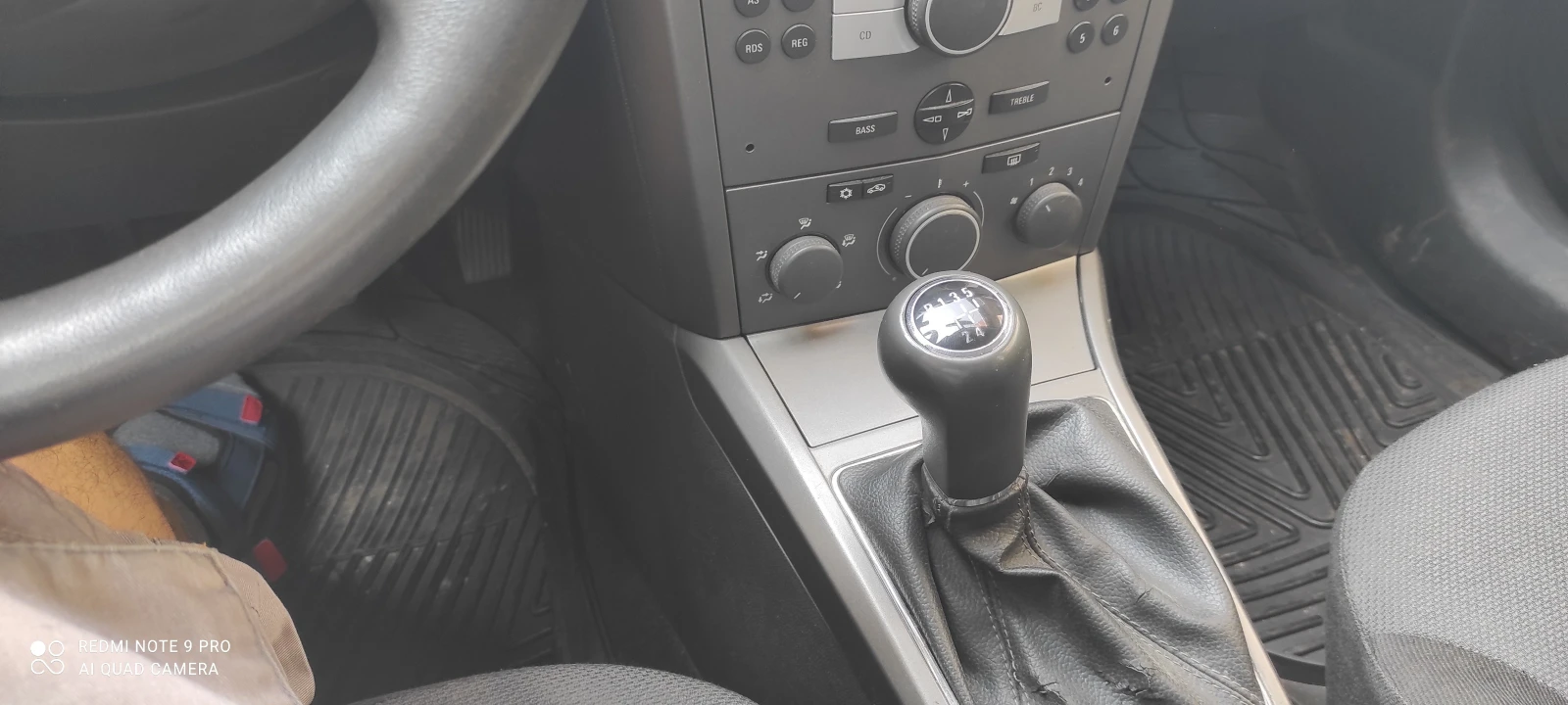 Opel Astra 1.4, снимка 7 - Автомобили и джипове - 56154917