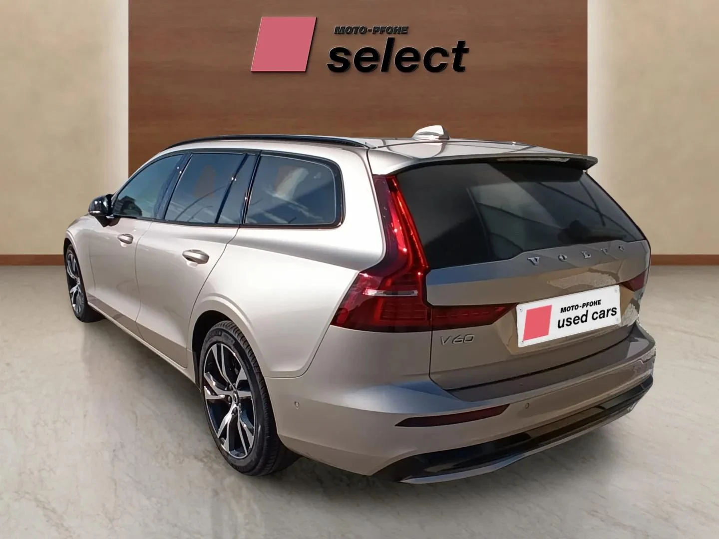 Volvo V60 2, 0, снимка 7 - Автомобили и джипове - 56273962
