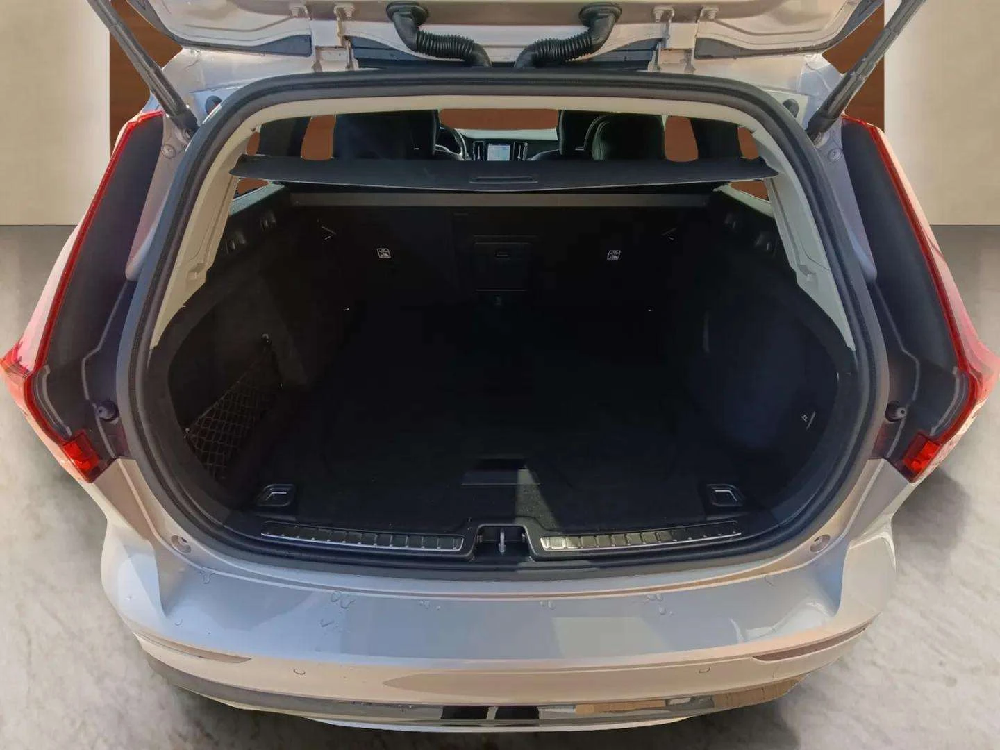 Volvo V60 2, 0, снимка 12 - Автомобили и джипове - 56273962