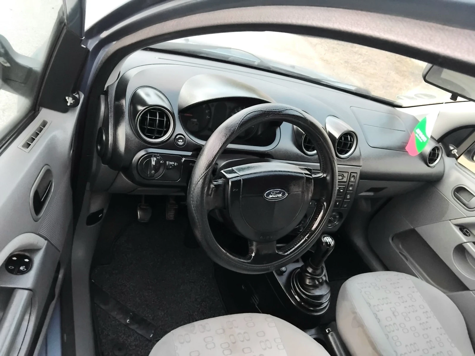 Ford Fiesta 1.3i.75k+ КЛИМА. БЕНЗИН , снимка 11 - Автомобили и джипове - 56316644