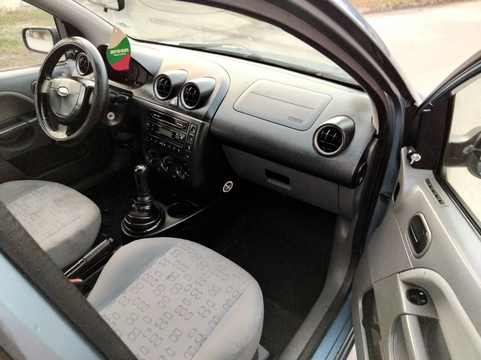 Ford Fiesta 1.3i.75k+ КЛИМА. БЕНЗИН , снимка 14 - Автомобили и джипове - 56316644