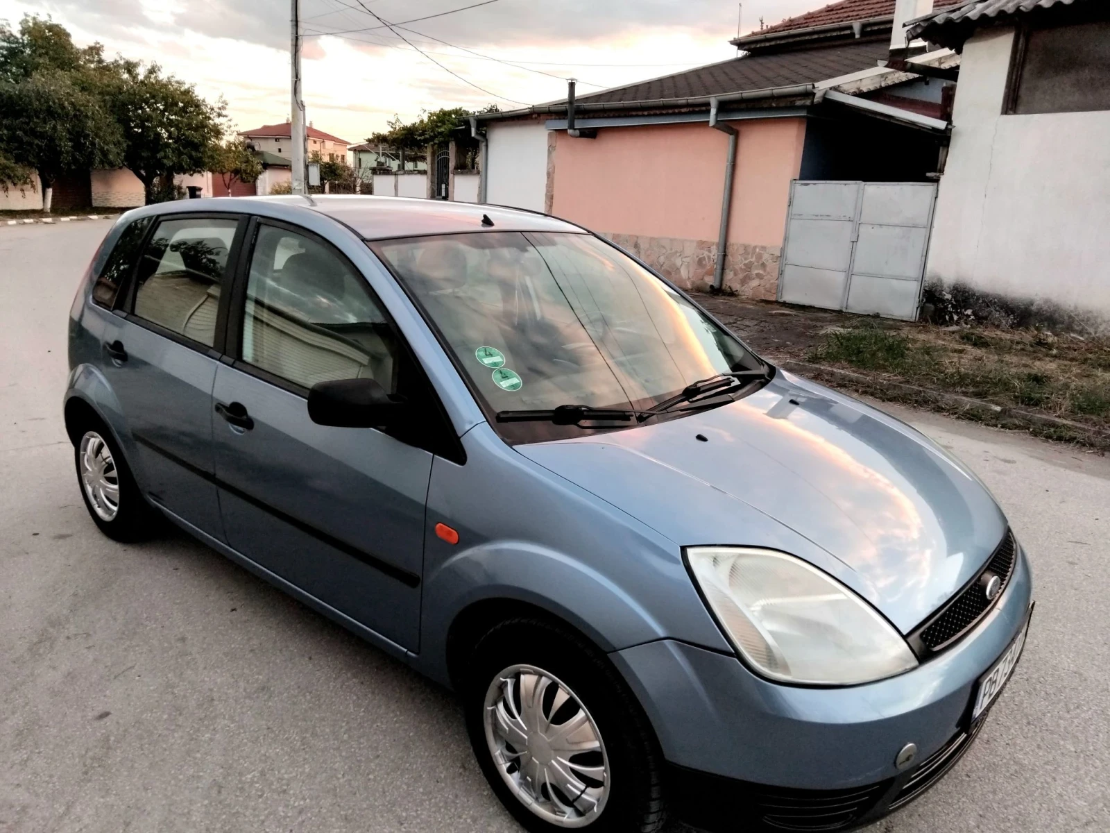 Ford Fiesta 1.3i.75k+ КЛИМА. БЕНЗИН , снимка 6 - Автомобили и джипове - 56316644