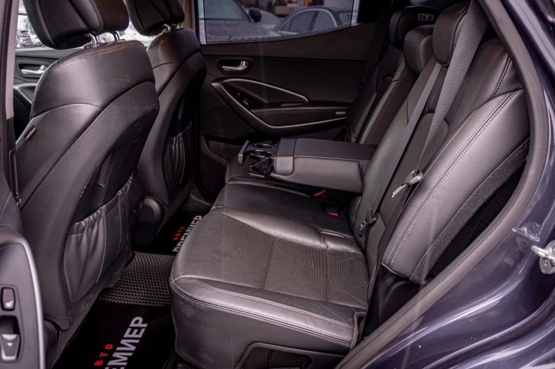 Hyundai Santa fe 2.2CRDI-ПЕРФЕКТНА-6М.ГАР.РЕАЛНИ КМ., снимка 11 - Автомобили и джипове - 53174602