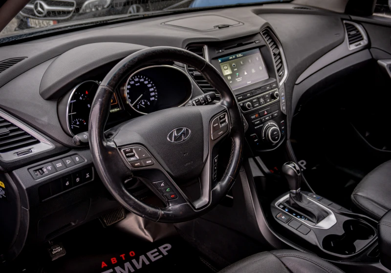 Hyundai Santa fe 2.2CRDI-ПЕРФЕКТНА-6М.ГАР.РЕАЛНИ КМ., снимка 7 - Автомобили и джипове - 53174602