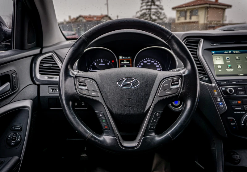 Hyundai Santa fe 2.2CRDI-ПЕРФЕКТНА-6М.ГАР.РЕАЛНИ КМ., снимка 10 - Автомобили и джипове - 53174602