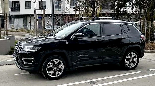 Jeep Compass 4x4-LIMITED-9-СТЕПЕНЕН АВТОМАТИК-КУПУВАН НОВ ОТ БГ, снимка 2 - Автомобили и джипове - 48513163