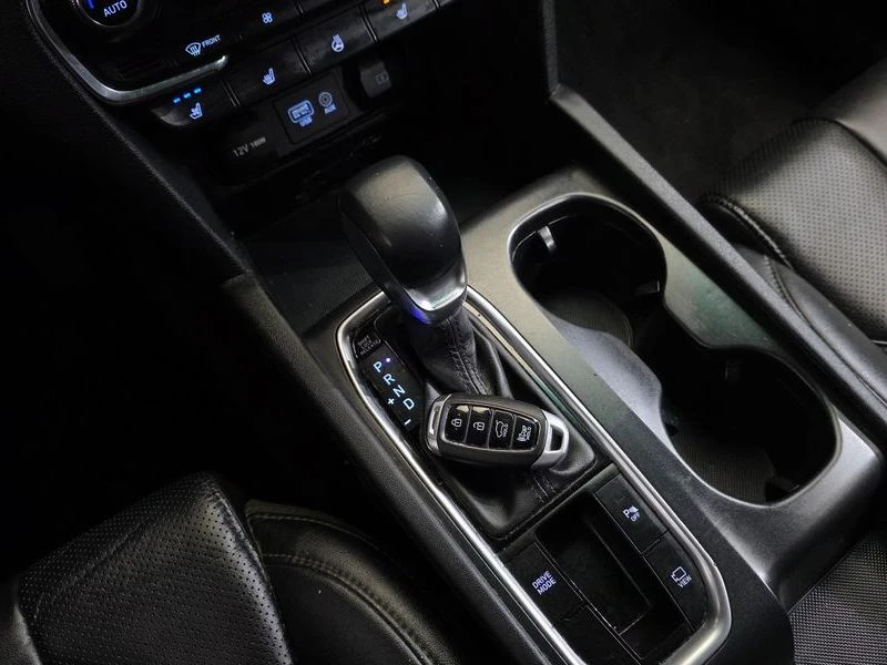 Hyundai Santa fe Gasoline 2.0T 2WD| 235к.с.| ВКЛ.ТЕХНОТЕСТ, снимка 9 - Автомобили и джипове - 55440505