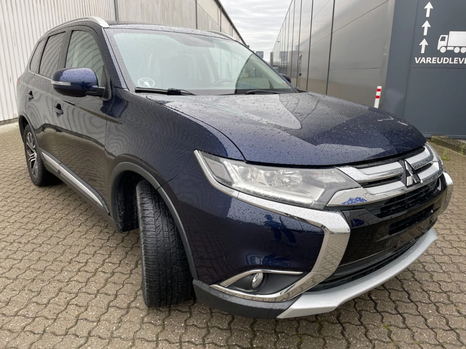 Mitsubishi Outlander Face / AWD / 2.2d / Automatic/ EU6 - изображение 4