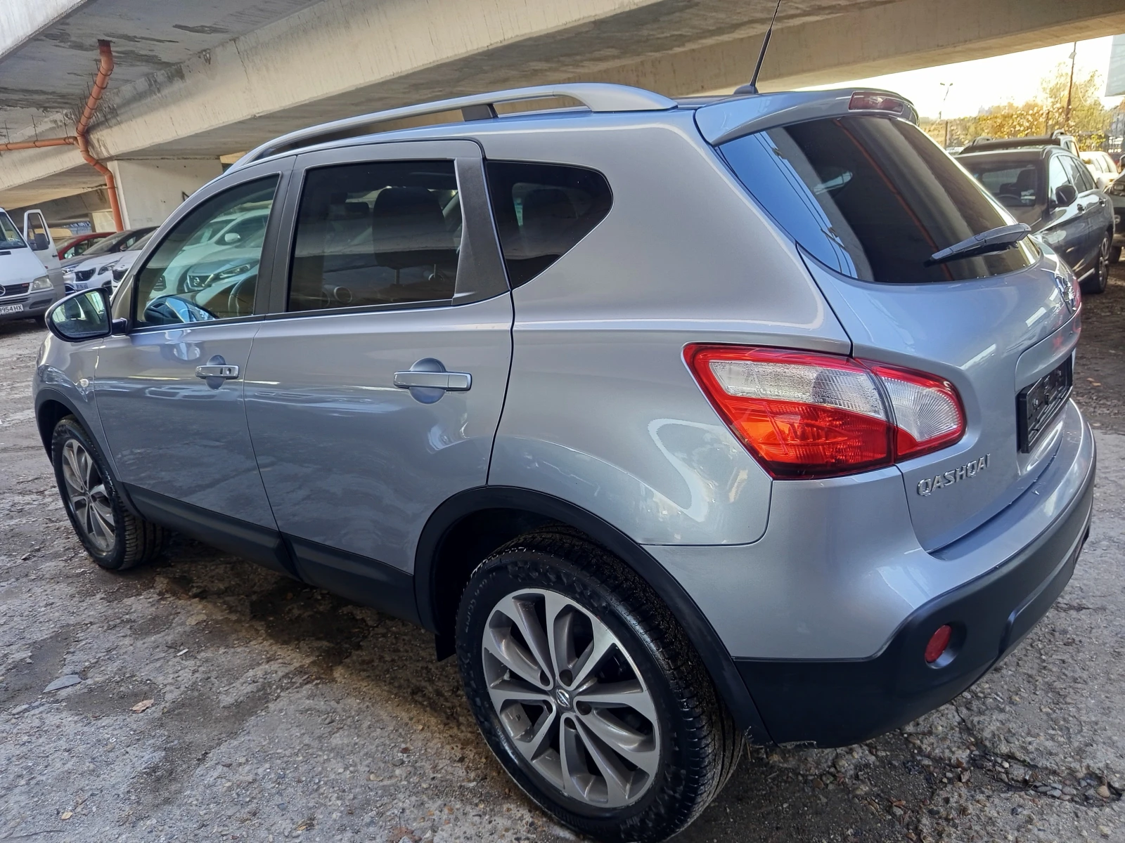 Nissan Qashqai 2.0 i 4 × 4 Titanium | Mobile.bg   4