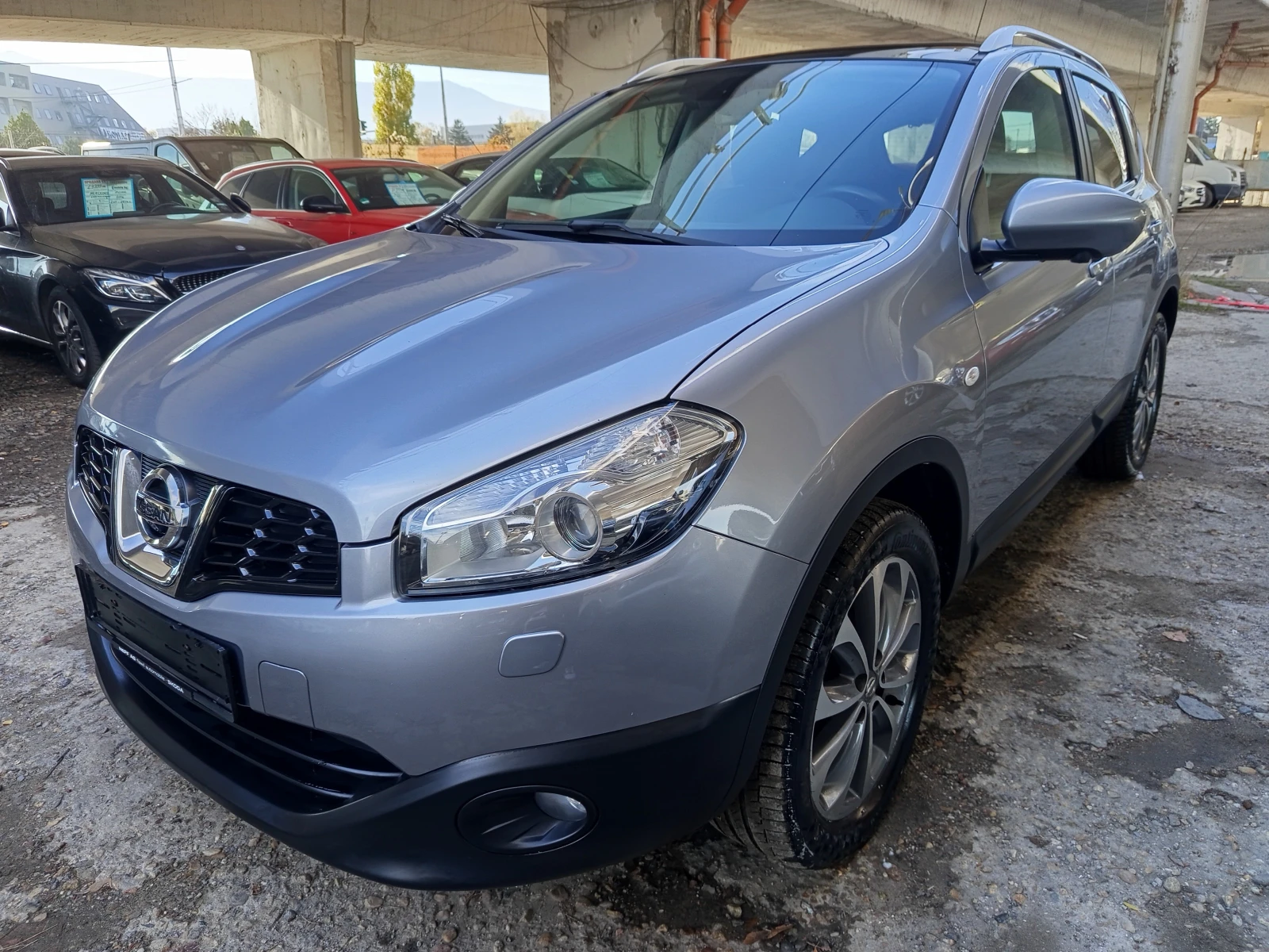 Nissan Qashqai 2.0 i 4 × 4 Titanium | Mobile.bg   1