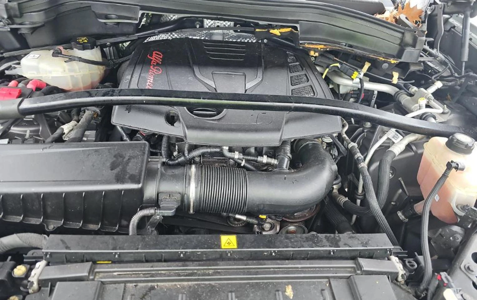 Alfa Romeo Stelvio 2018* HARMAN* CRUISE CONTROL* RED SEATS* KEYLESS | Mobile.bg � ����������� 14