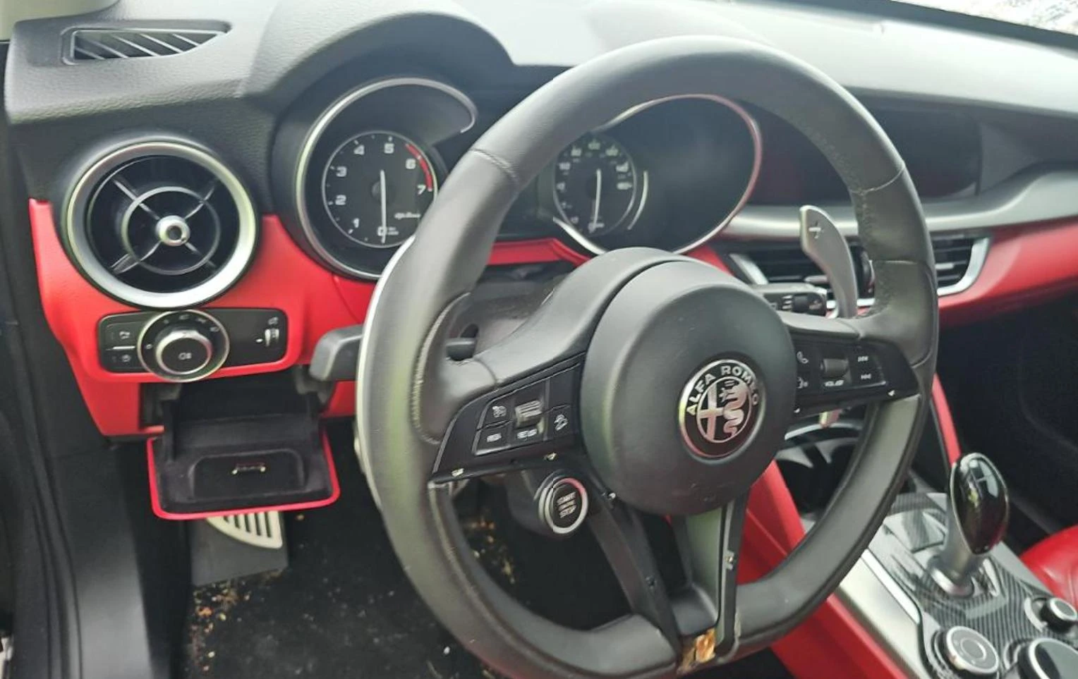 Alfa Romeo Stelvio 2018* HARMAN* CRUISE CONTROL* RED SEATS* KEYLESS - изображение 8