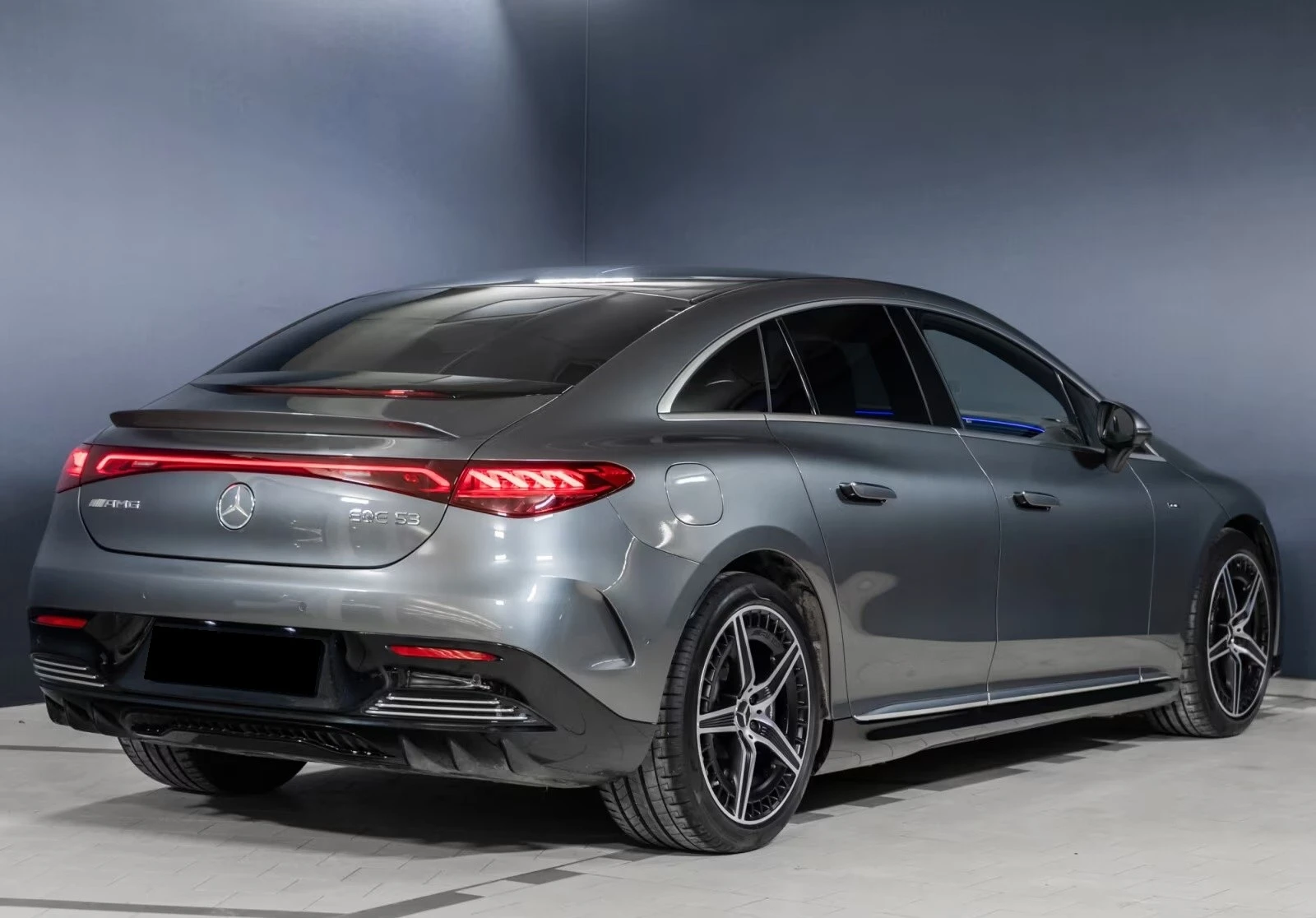 Mercedes-Benz EQE 53 AMG/4-MATIC/HYPERSCREEN/BURM/DISTRONIC/, снимка 4 - Автомобили и джипове - 53958236