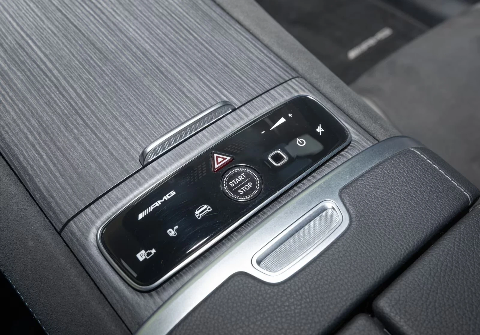 Mercedes-Benz EQE 53 AMG/4-MATIC/HYPERSCREEN/BURM/DISTRONIC/, снимка 13 - Автомобили и джипове - 53958236