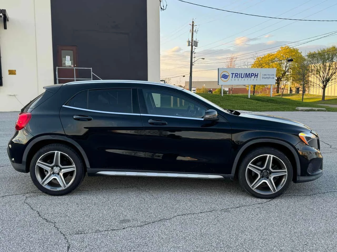 Mercedes-Benz GLA 250 * 4MATIC* AMBIENT* ПАНОРАМА* КАМЕРА* , снимка 5 - Автомобили и джипове - 54807469