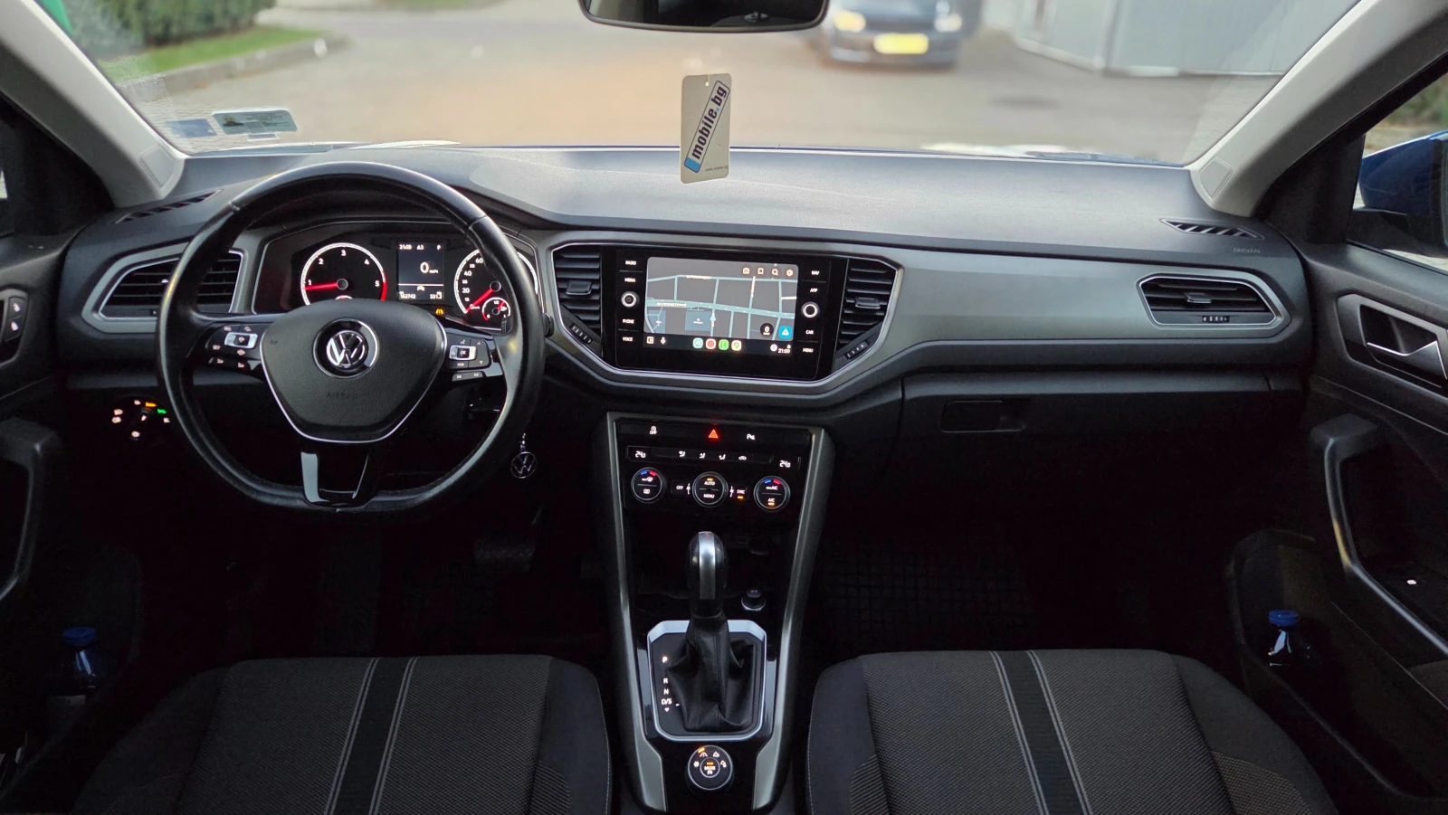 VW T-Roc 2.0 TDI DSG 4 Motion Distronic, снимка 11 - Автомобили и джипове - 55095931