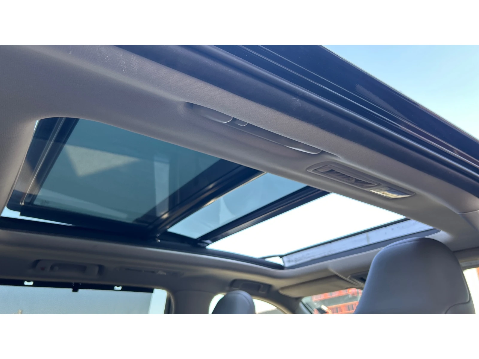Toyota Highlander 2.5 HSD AWD-i Luxury 6+ 1, Месечна вноска от 444  , снимка 15 - Автомобили и джипове - 55654254