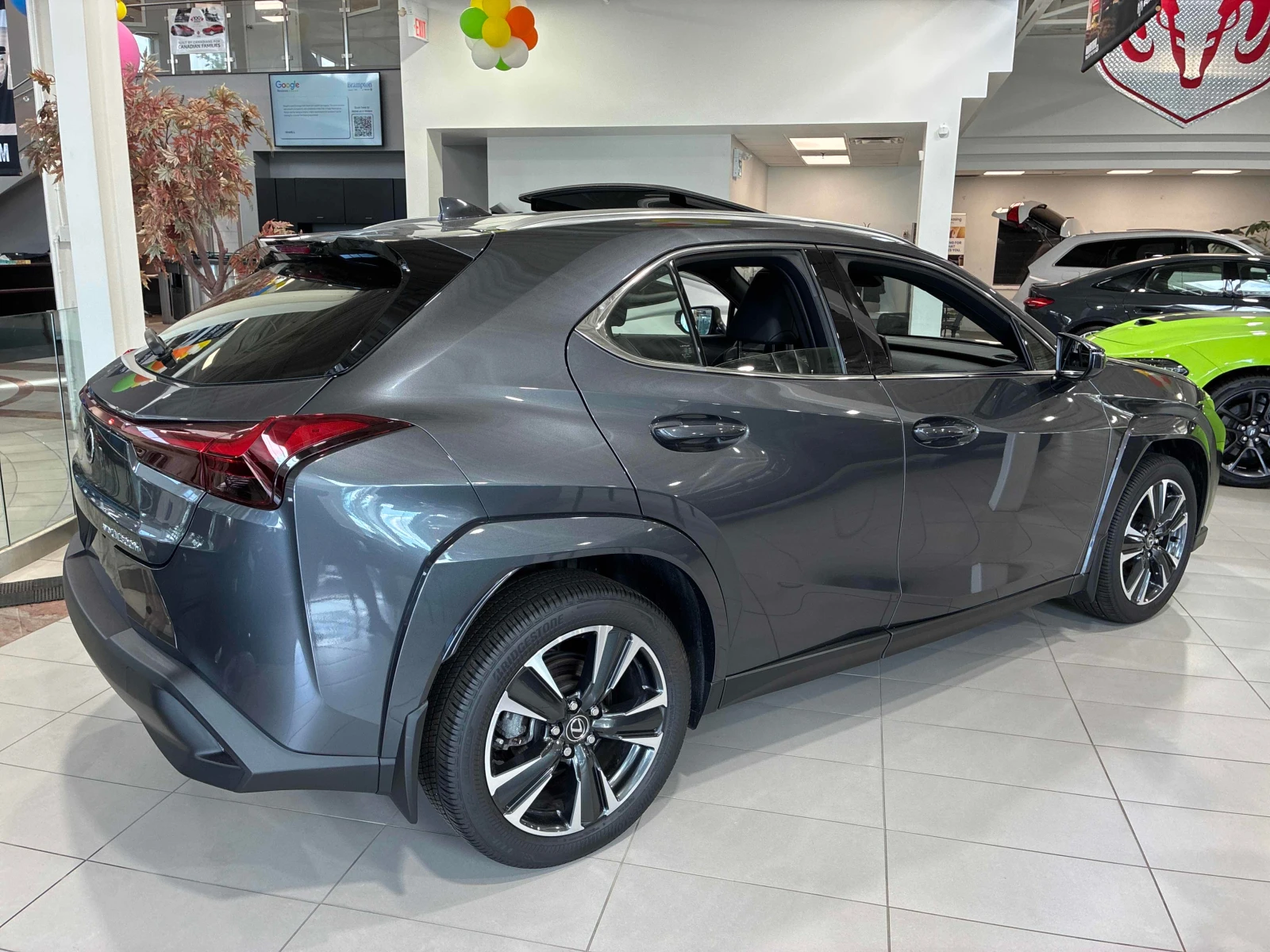 Lexus UX 300h  * CARFAX * ОПЦИЯ ЗА ФИНАНСИРАНЕ, снимка 3 - Автомобили и джипове - 55879826