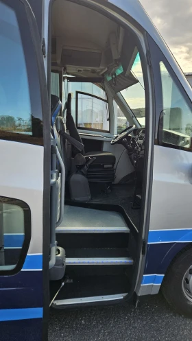 Iveco Daily 70C 29 места, стъклопакет, двоен климатик, снимка 6