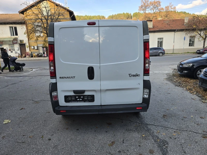 Renault Trafic 2.0dci 115  климатик, снимка 4 - Бусове и автобуси - 52483713