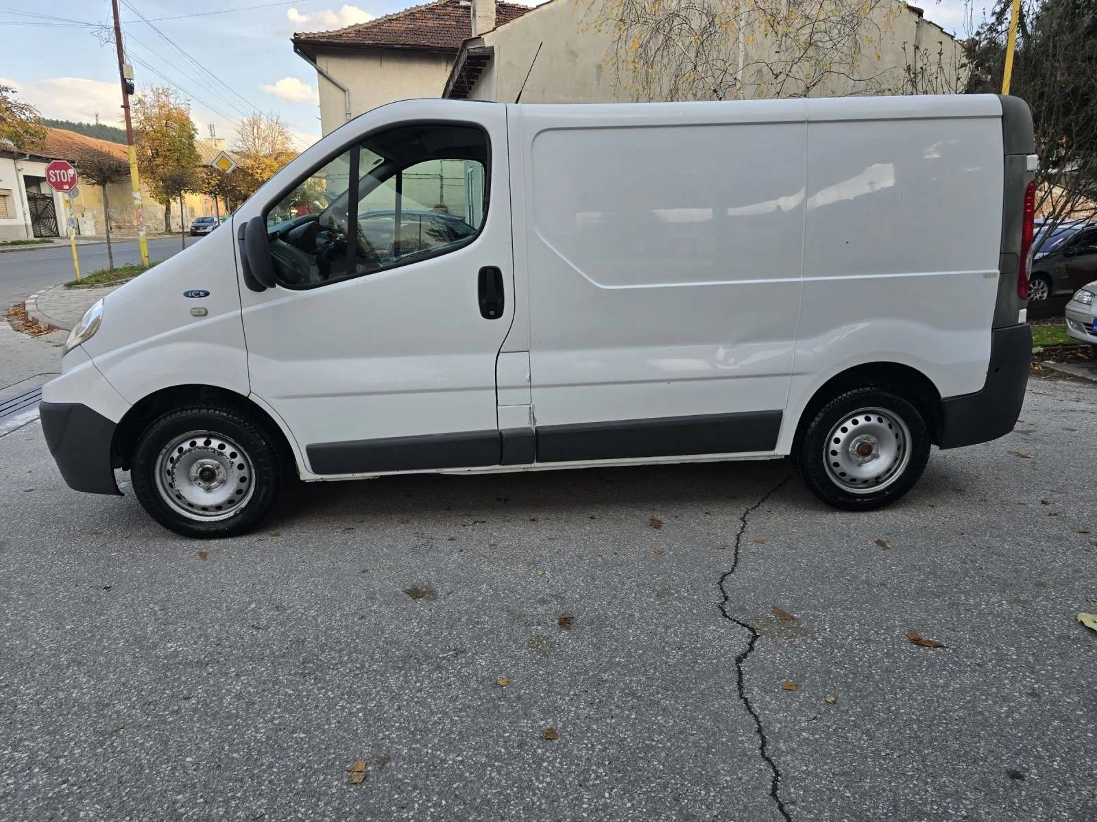 Renault Trafic 2.0dci 115  климатик - изображение 2