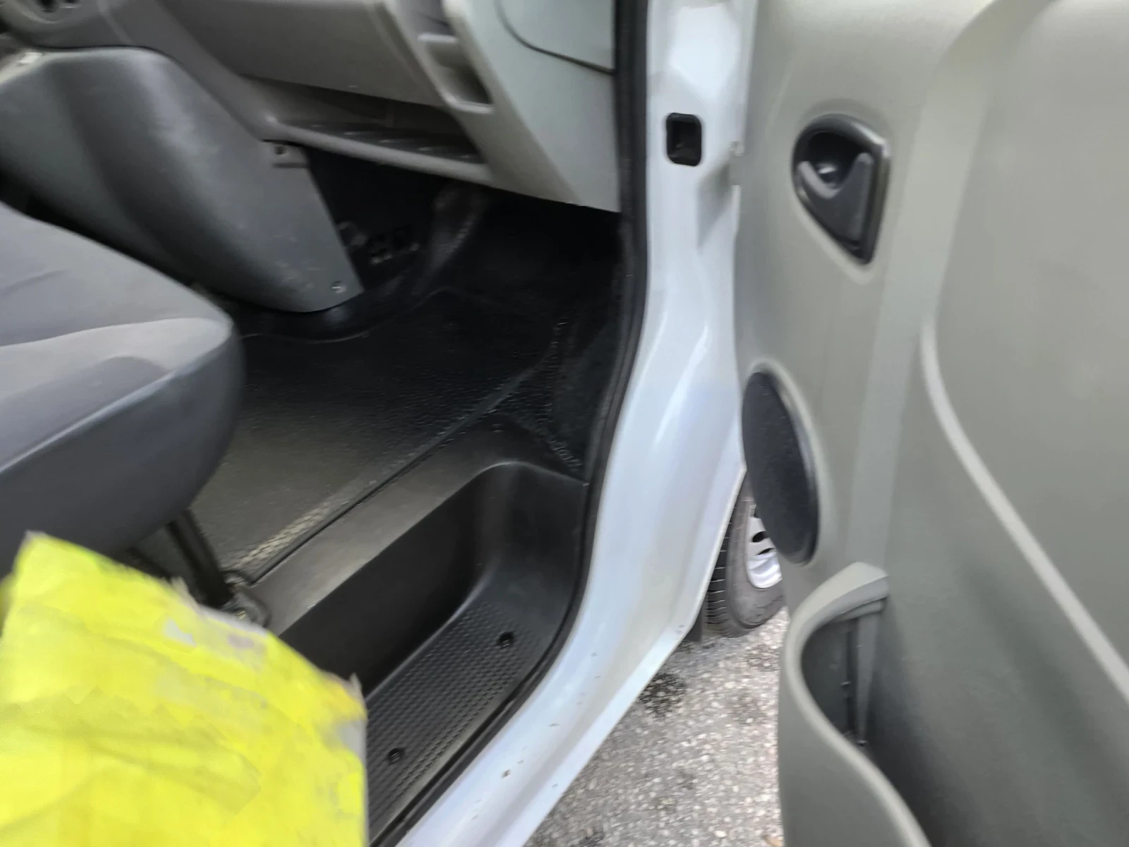 Renault Trafic 2.0dci 115  климатик - изображение 7