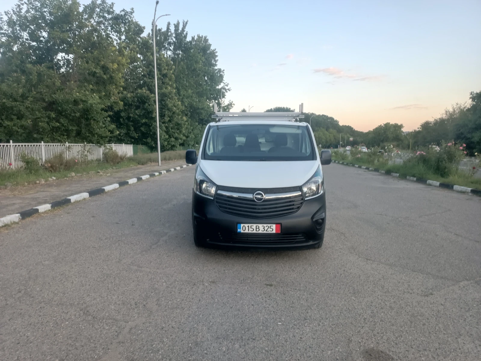 Opel Vivaro НОВ ВНОС , снимка 2 - Бусове и автобуси - 55513486