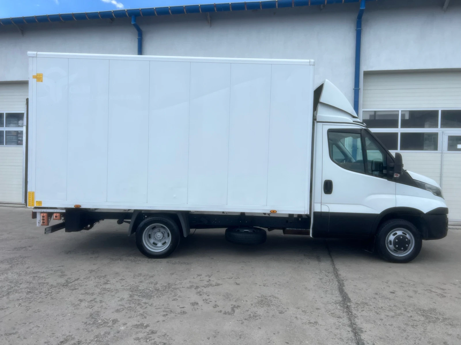 Iveco Daily 35c15 / Падащ борд / Б-категория, снимка 9 - Бусове и автобуси - 55594241