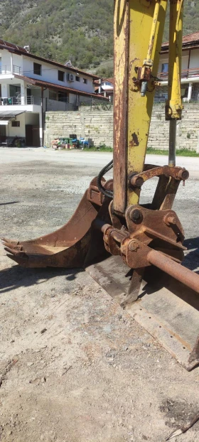 Багер Komatsu PW 130, снимка 3