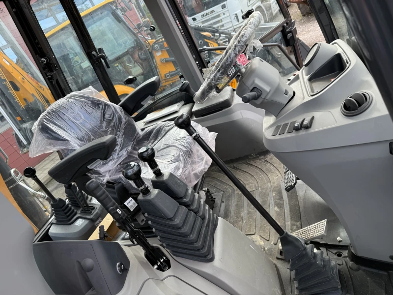 Багер Case 570SV, снимка 8 - Индустриална техника - 51956478