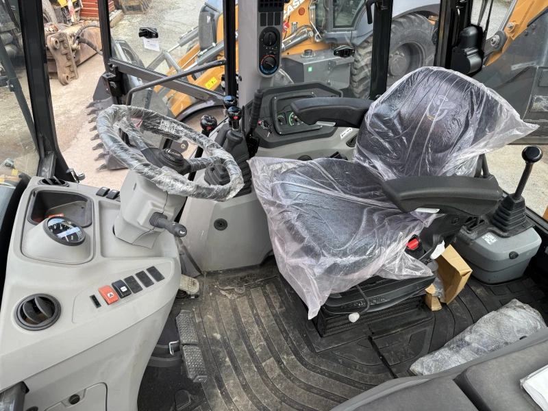 Багер Case 570SV, снимка 11 - Индустриална техника - 51956478