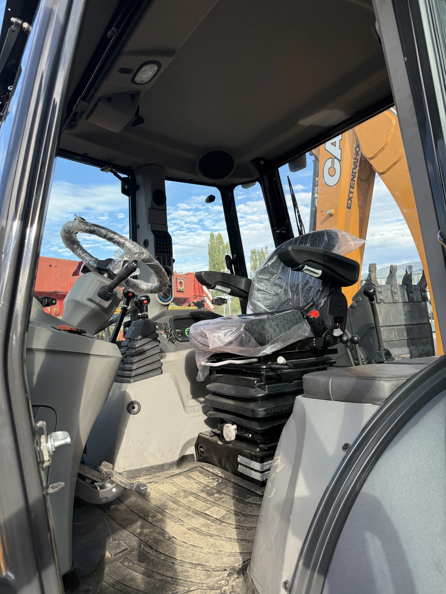  Case 570SV | Mobile.bg   14