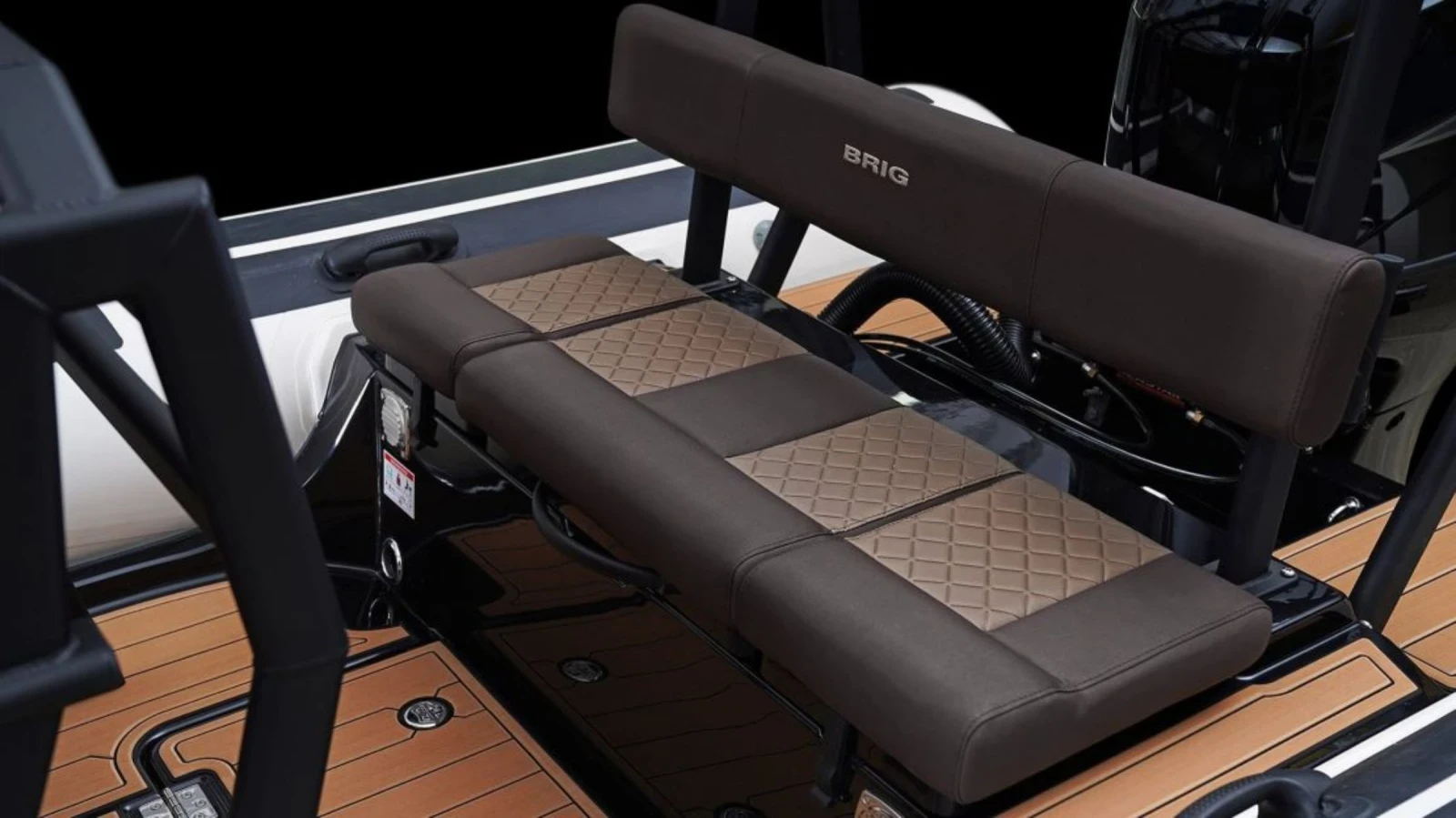 Надуваема лодка Brig N22, снимка 11 - Воден транспорт - 54360135