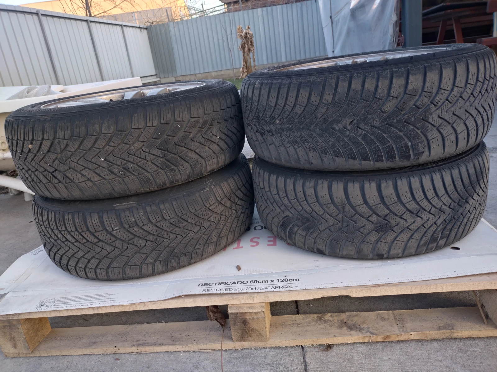 Гуми с джанти Continental 205/55R16, снимка 3 - Гуми и джанти - 55199408