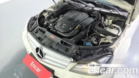 Mercedes-Benz C 200, снимка 6