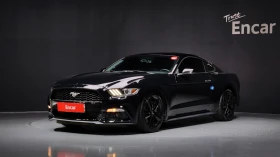     Ford Mustang Convertible / Coupe