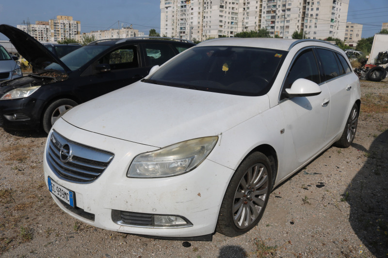 Opel Insignia 2.0 CDTI, снимка 3 - Автомобили и джипове - 41665256