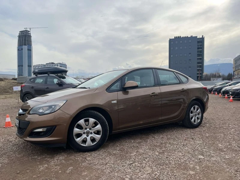 Opel Astra, снимка 2 - Автомобили и джипове - 44779489