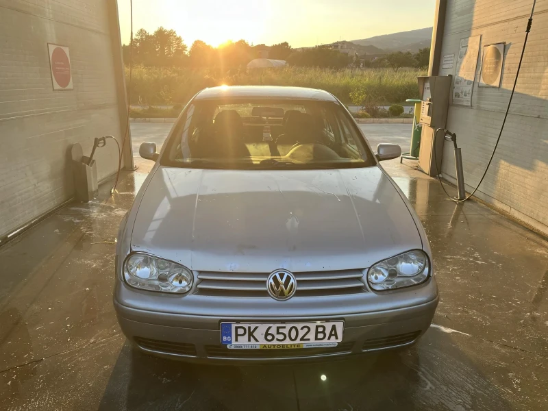 VW Golf, снимка 1 - Автомобили и джипове - 47241639