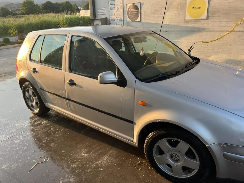 VW Golf, снимка 2 - Автомобили и джипове - 47241639