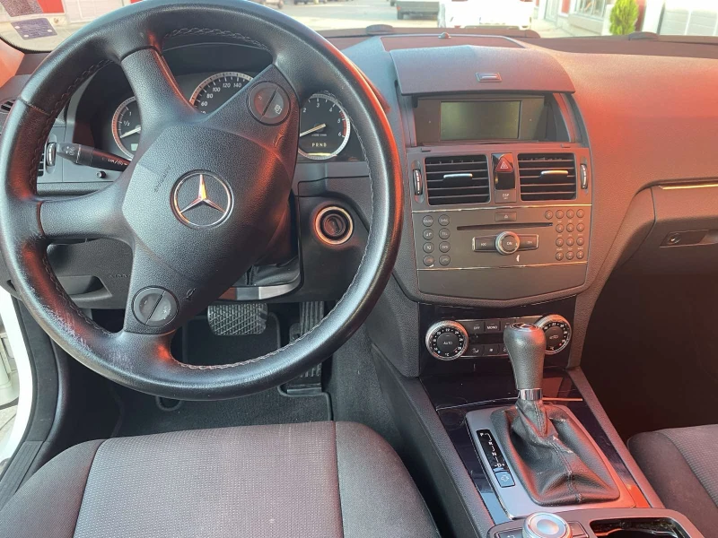 Mercedes-Benz C 220 CDI, снимка 6 - Автомобили и джипове - 47738741