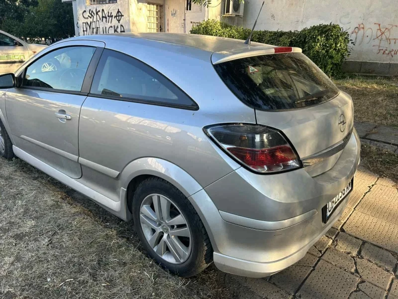 Opel Astra GTC 1, 4i ГАЗ, снимка 4 - Автомобили и джипове - 51515388