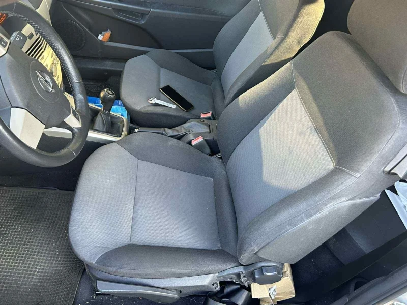 Opel Astra GTC 1, 4i ГАЗ, снимка 9 - Автомобили и джипове - 51515388